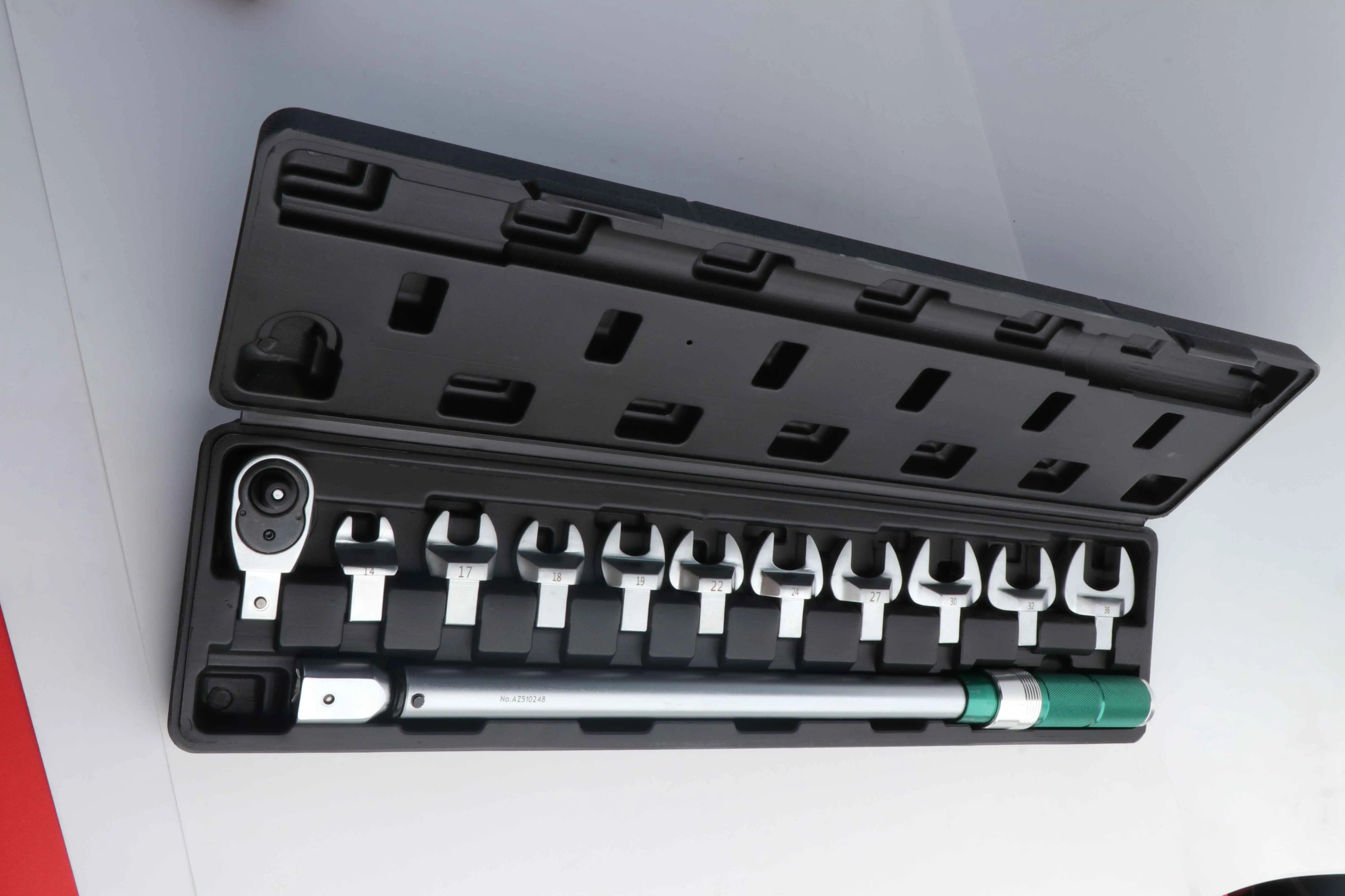 What’s Included in a 12PCS Adjustable Torque Wrench Set?